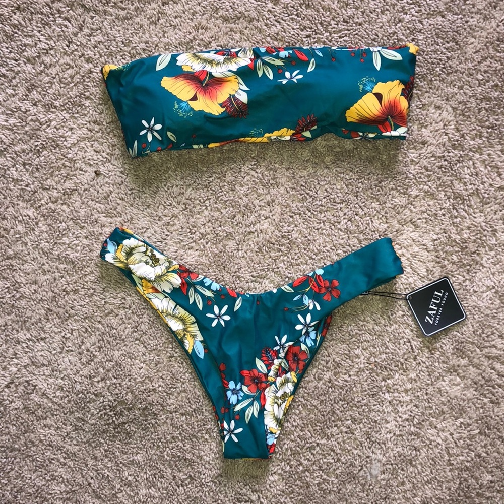 Bandeau bikini